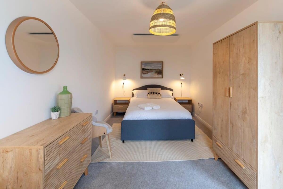 Contemporary 1 Bedroom Apartment In Ashford 애슈퍼드 외부 사진