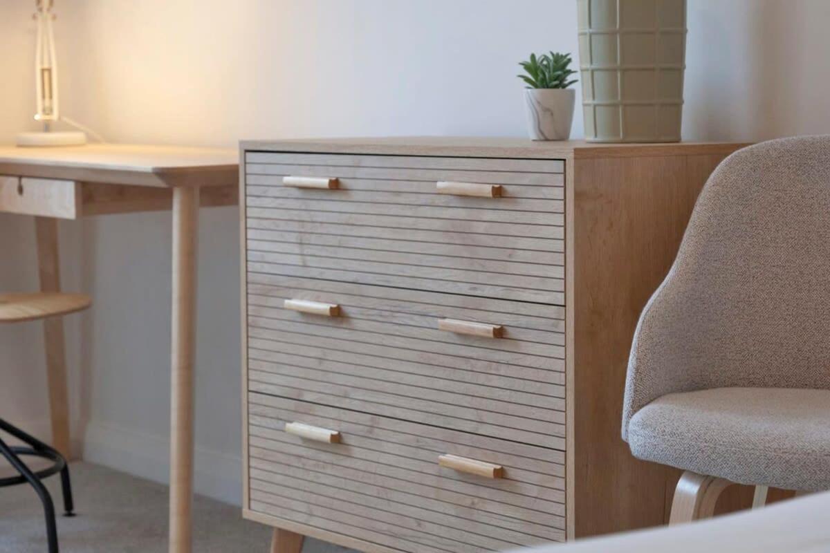 Contemporary 1 Bedroom Apartment In Ashford 애슈퍼드 외부 사진